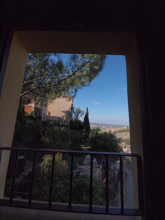 Los Ojos De La Mora Apartamentos Boutique Cuenca  Quarto foto