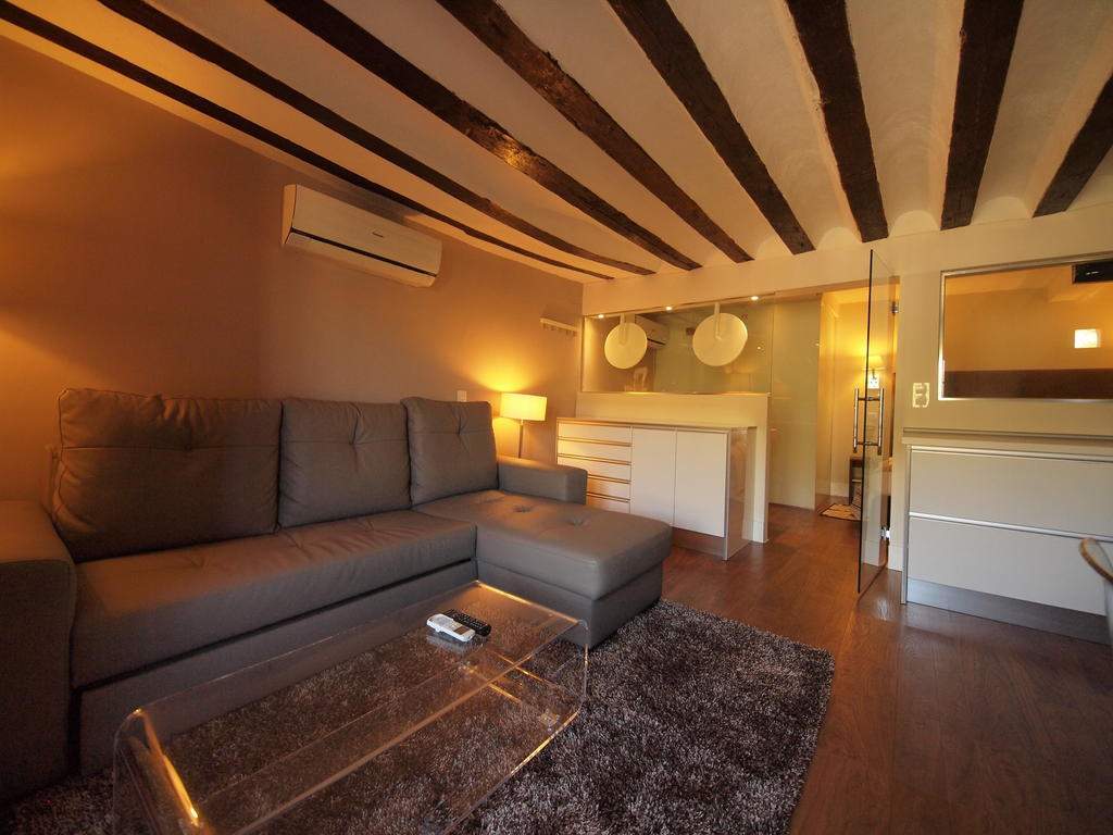 Los Ojos De La Mora Apartamentos Boutique Cuenca  Quarto foto